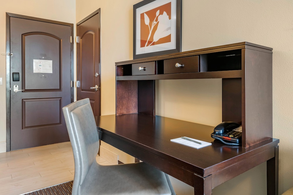 Staybridge Suites St. Petersburg Downtown by IHG - photo 28