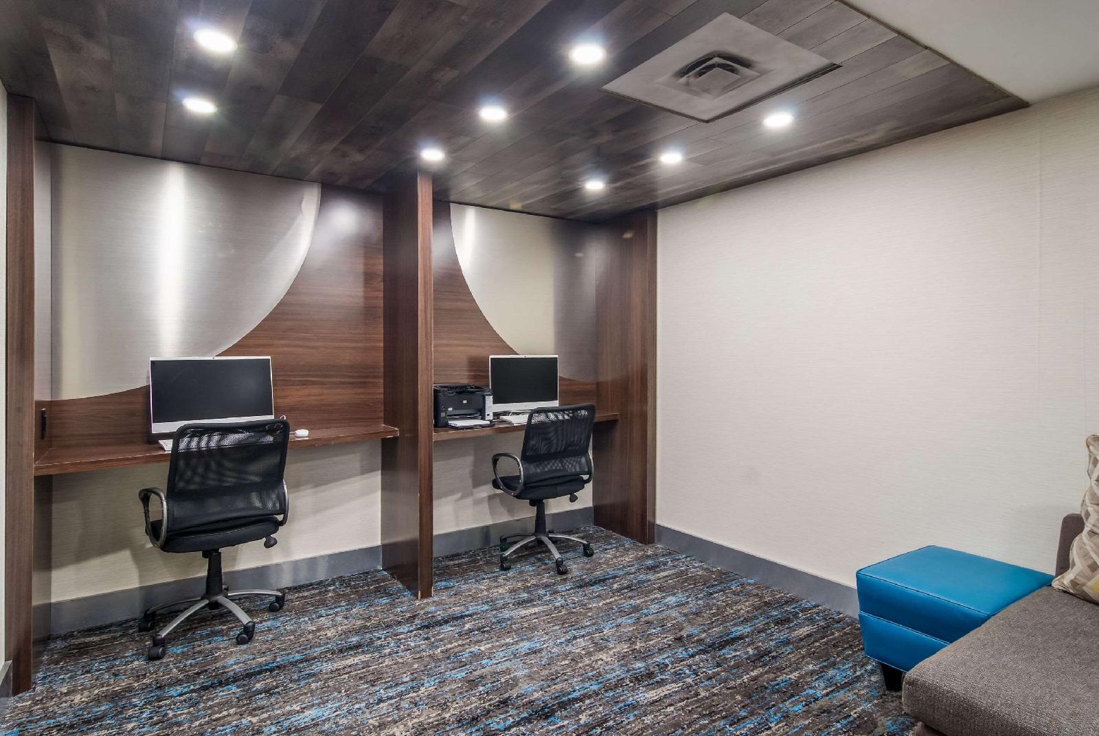 Mainstay Suites Pittsburgh - photo 16