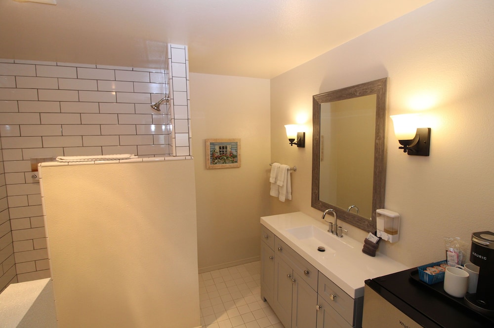 Back Bay Inn - photo 45
