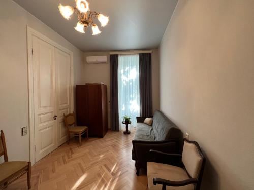 Lola Apartments