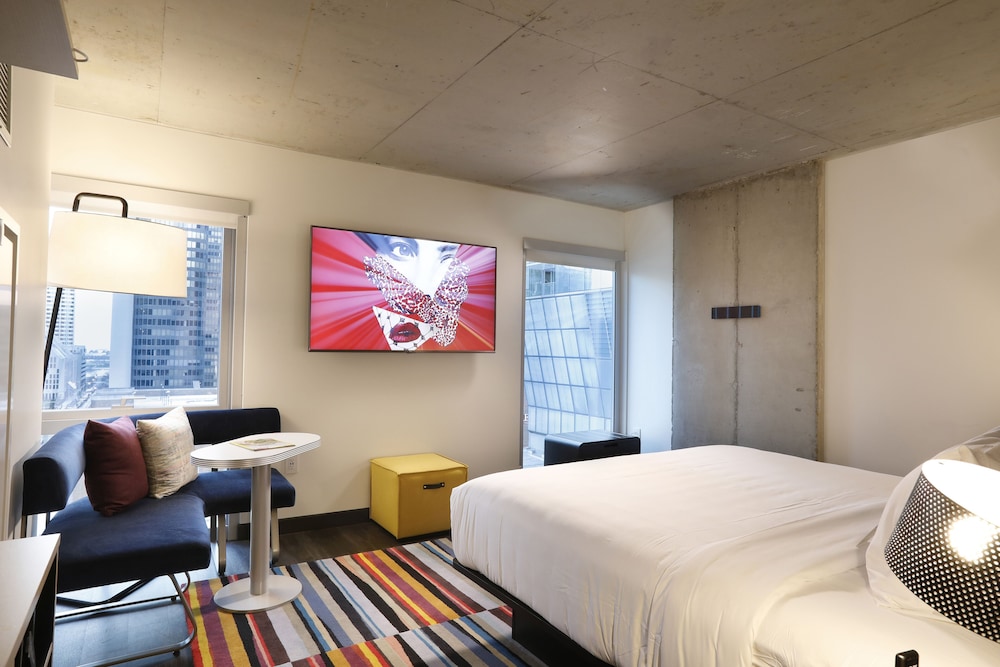 Aloft Chicago Mag Mile - photo 8