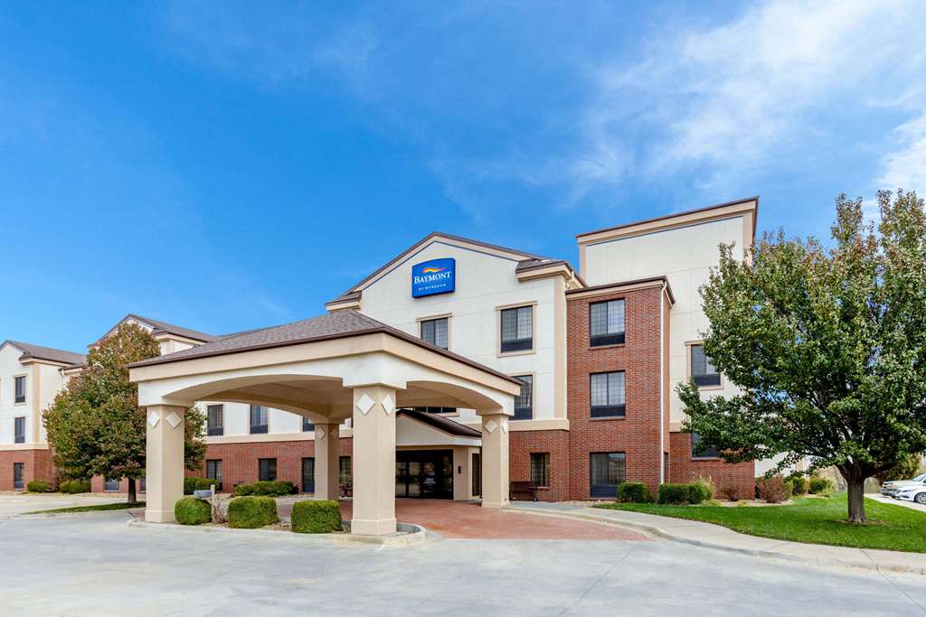 Baymont by Wyndham Pratt - featured photo