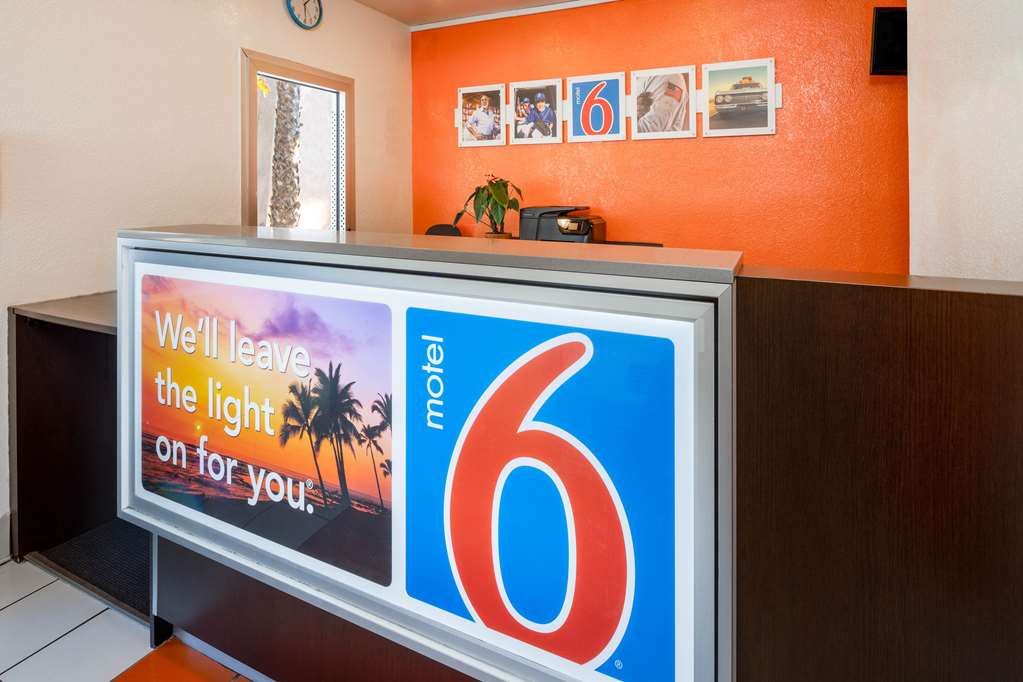 Motel 6 Santa Barbara CA State Street - photo 24