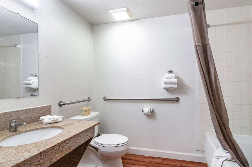 Motel 6 Naperville IL - photo 24