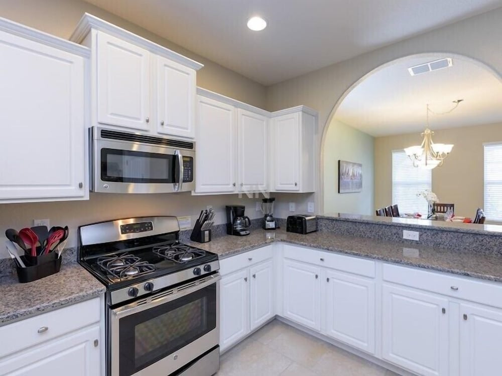 Fv61783 Solterra Resort 5 Bed 4.5 Baths Villa - photo 31