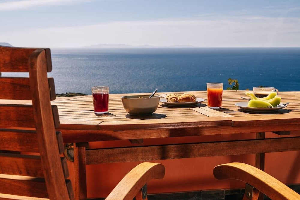 Family Fun in the Infinite Aegean by Neuvel in Kea, Greece