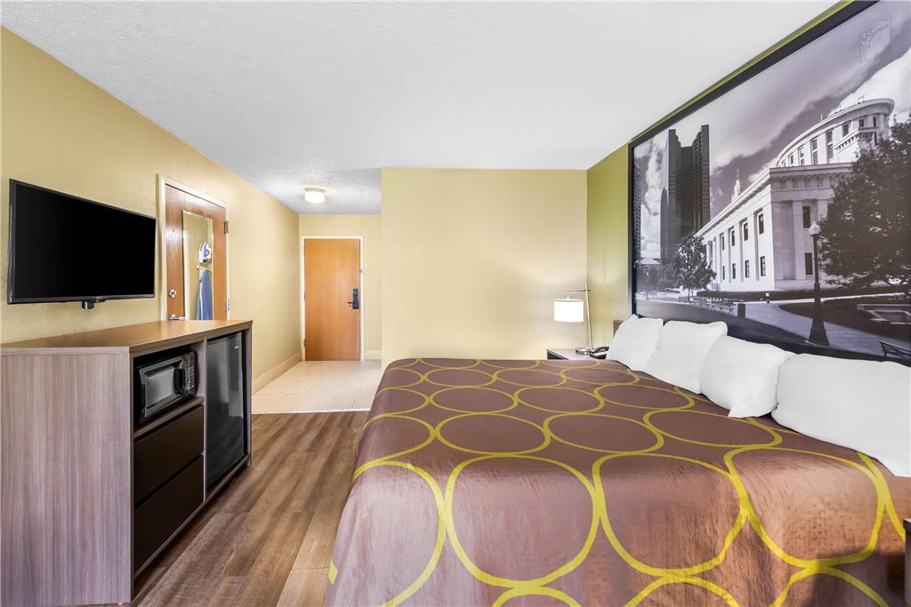 Super 8 by Wyndham Bellefontaine - photo 27
