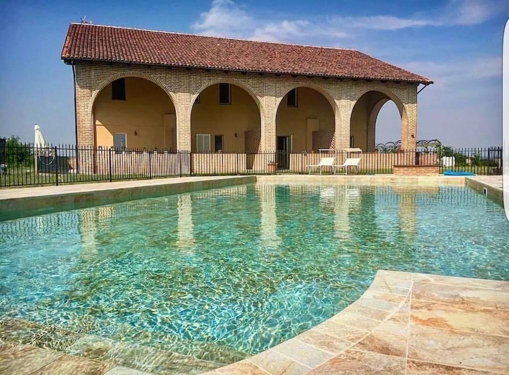 Tormalina Rosa Presso La Bordona — Vignale Monferrato
