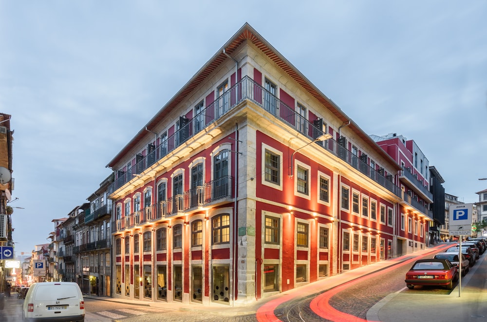 Dorma Exe Almada — 4-Star Luxury Hotel in Porto, Portugal