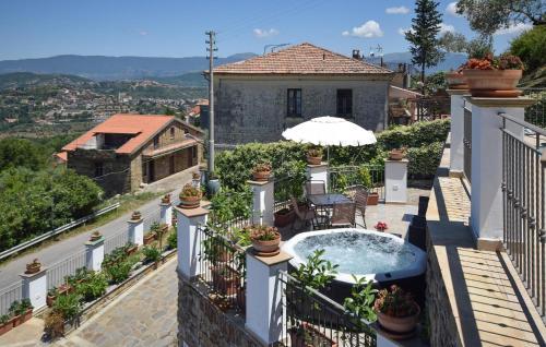 Cozy Home In Laureana Cilento — 4-Star Luxury Hotel in Laureana Cilento, Italy