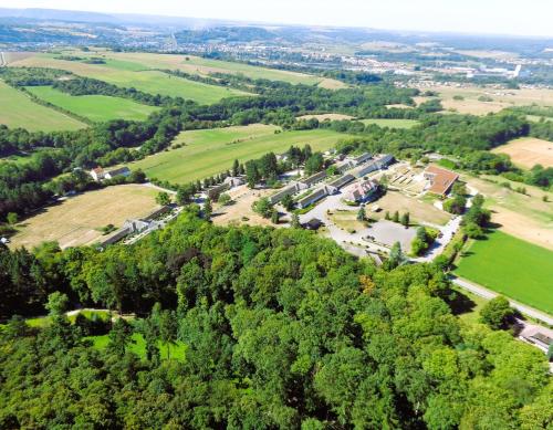 Massembre - carbon neutral hotel in Unknown City