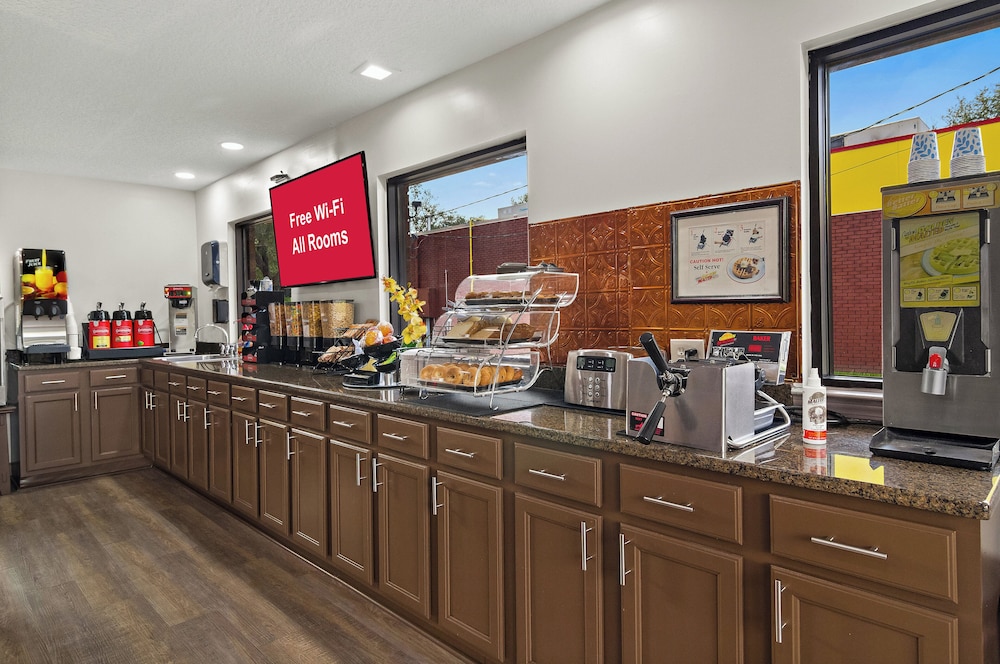 Red Roof Inn Baldwin - photo 19