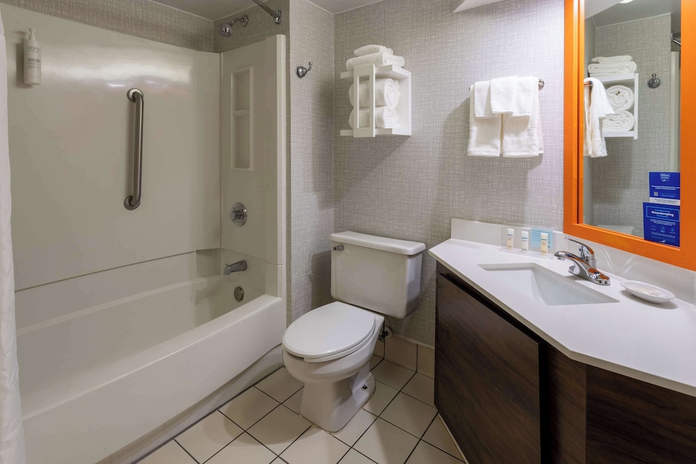 Hampton Inn by Hilton Chester South - photo 7