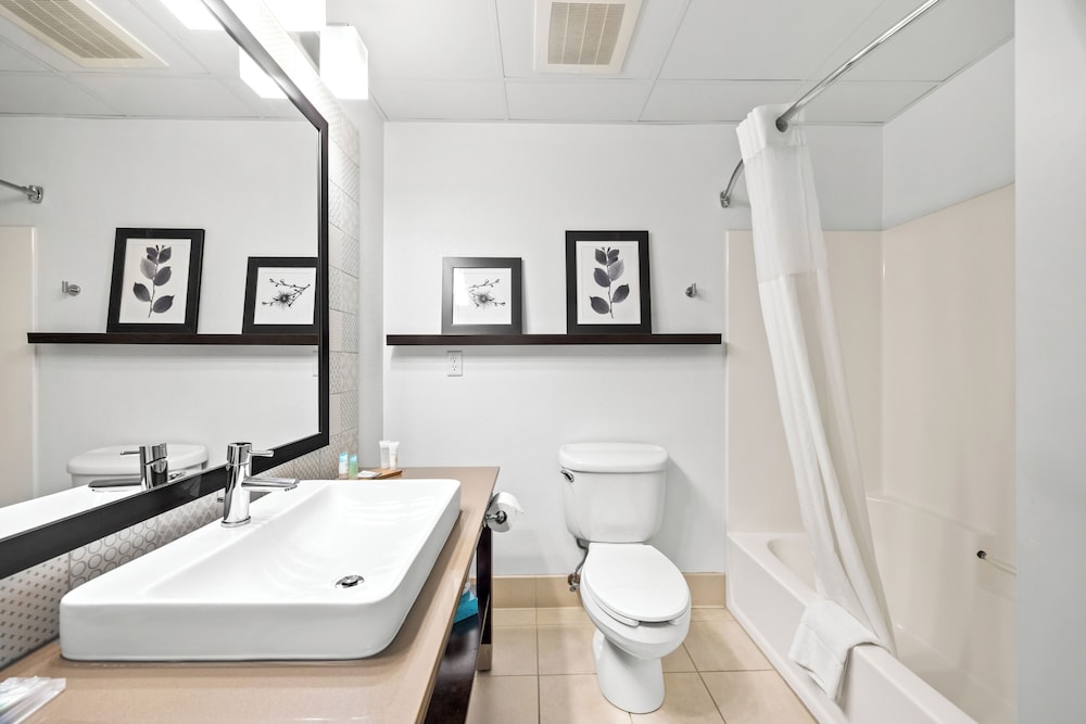 Country Inn & Suites by Radisson Marinette WI - photo 29