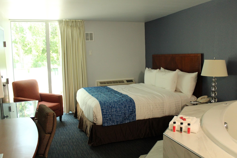 Travelodge by Wyndham Water s Edge Hotel Racine - photo 7