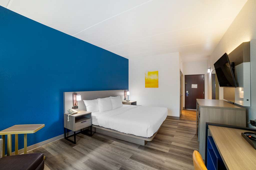 Comfort Inn Asheville Airport - photo 9