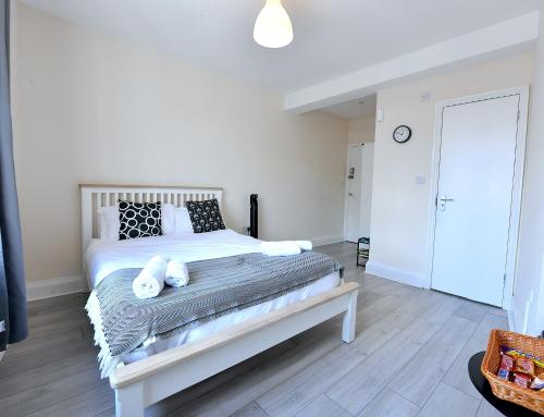 Central London Flats near Seven SIsters — 4-Star Luxury Hotel in London, United Kingdom