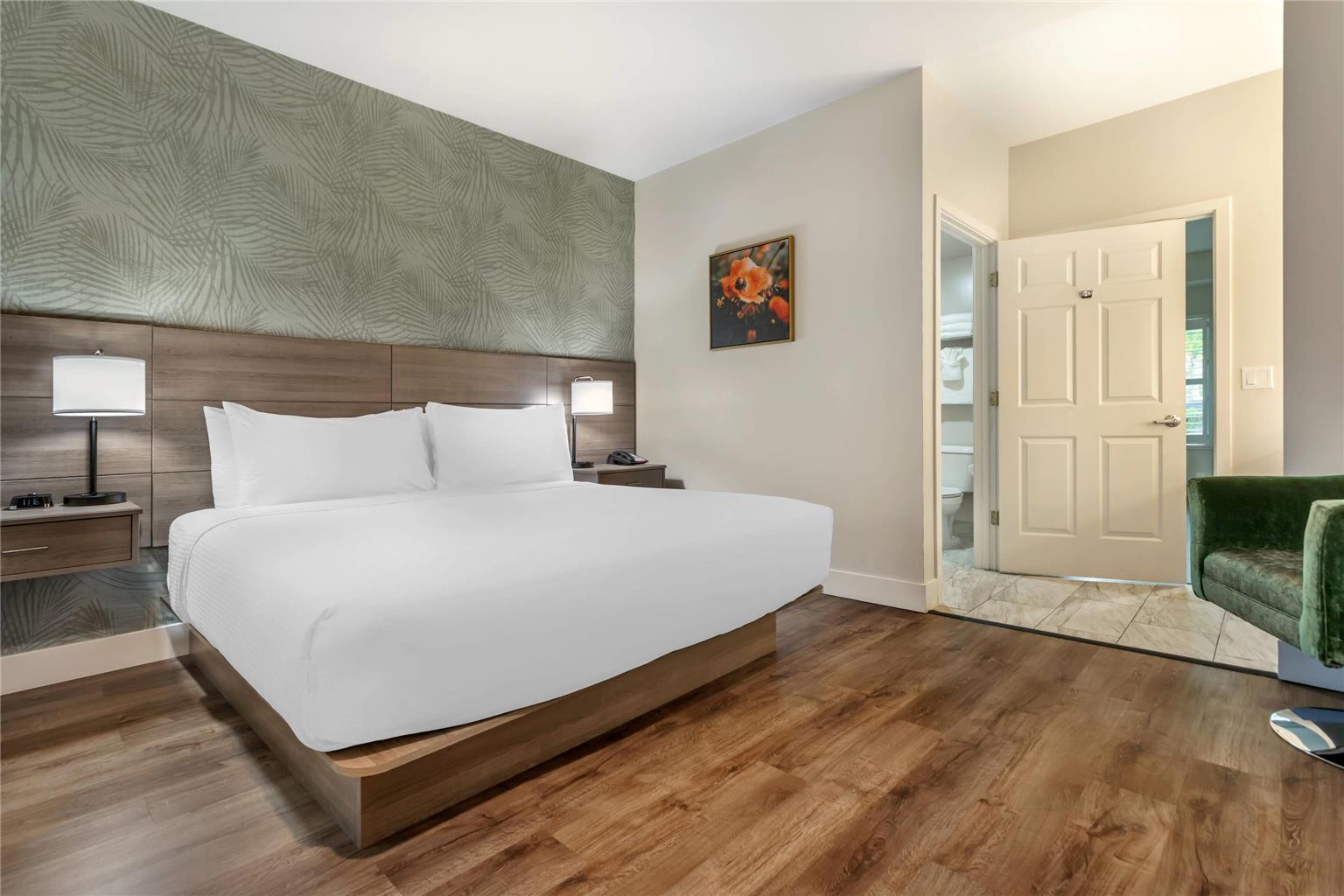 University Park Inn & Suites an Ascend Collection Hotel - photo 47