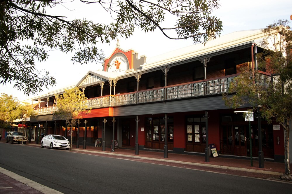 Prince of Wales Hotel Bunbury — Bunbury — photo 2