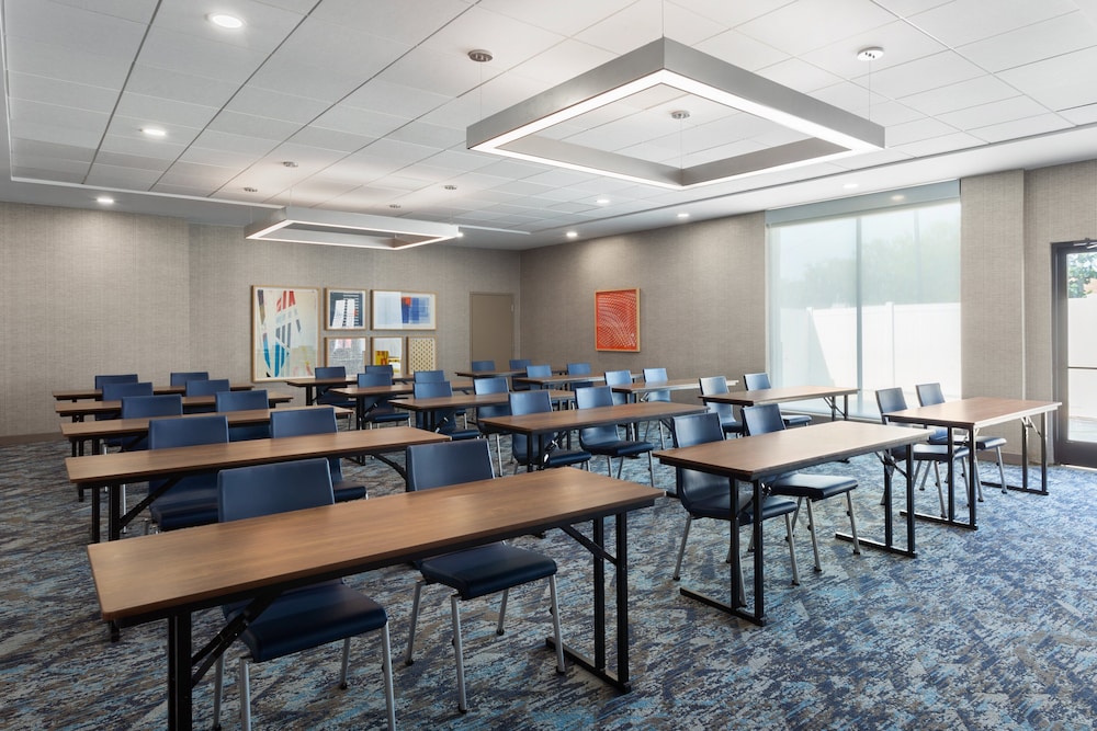 Holiday Inn Express Atlanta Airport North by IHG - photo 26