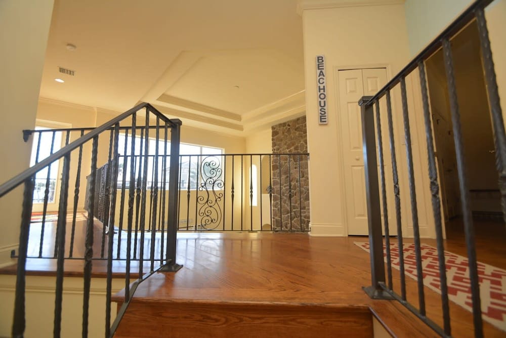 Ocean View Paradise Steps away from the Beach Will Accommodate Up To 10 People including 1 3 Fa - photo 35