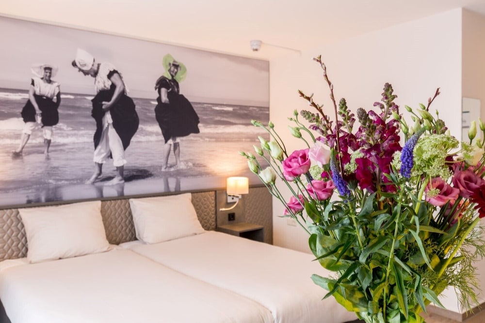 Strandhotel Bos en Duin — hotel in Oostkapelle