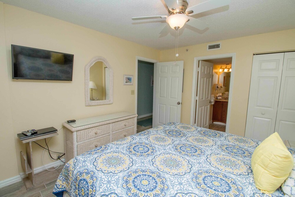 Pelican Beach Resort & Conference Center - photo 53