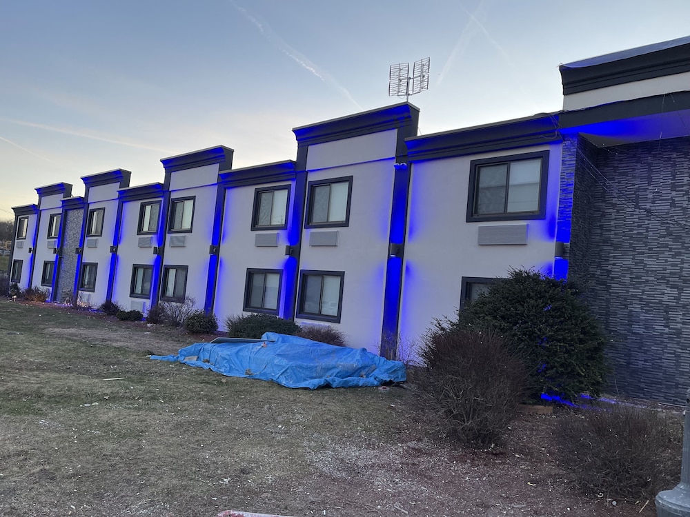 The Wayne Inn - photo 33