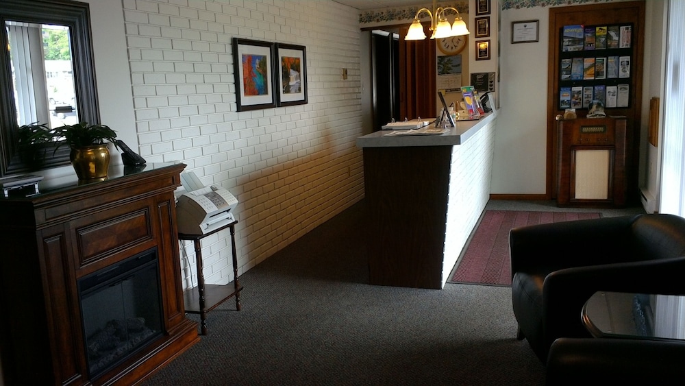 Brentwood Motor Inn - photo 4