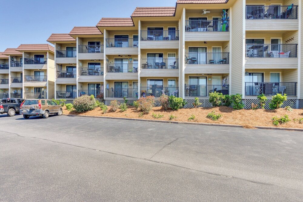 Hilton Head Island Resort Condo Steps to Beach - featured photo