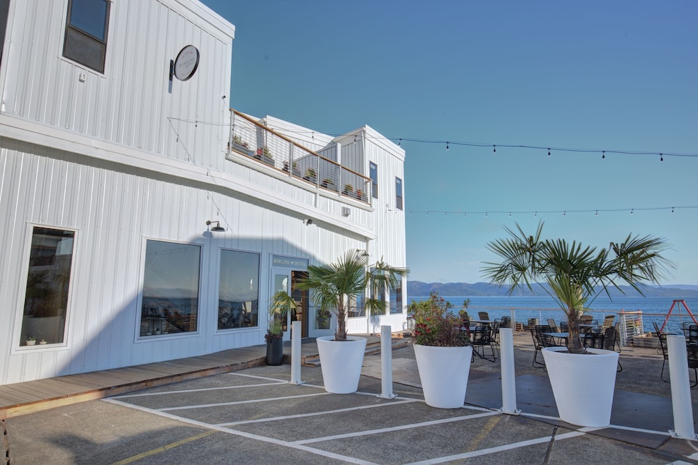 Bowline Hotel - photo 145
