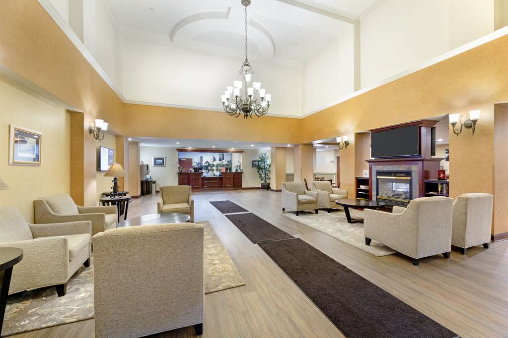 Best Western Plus Victor Inn & Suites - photo 10