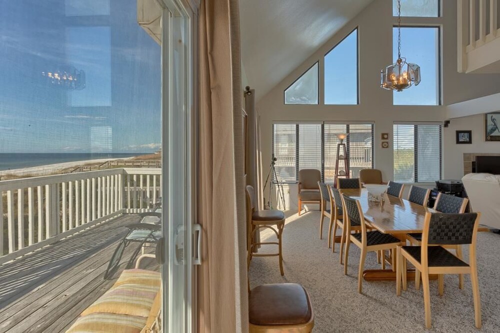 Pelican by Pristine Properties Vacation Rentals — 4-Star Luxury Hotel in Port Saint Joe, United States