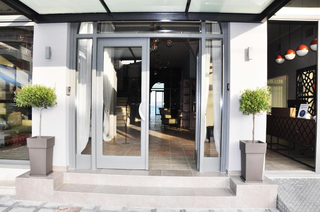 Artemis - carbon neutral hotel in Tolon