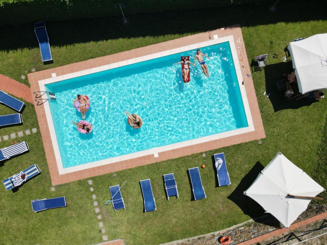 Agriturismo Tenuta Adamo — 4-Star Luxury Hotel in Lucca, Italy