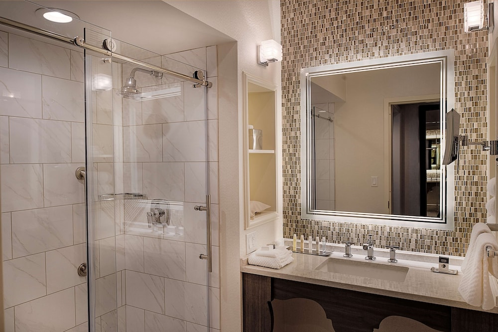 St. Louis Union Station Hotel Curio Collection by Hilton - photo 100