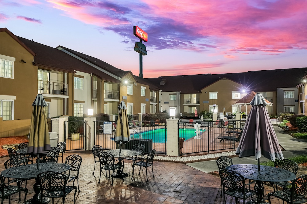 Red Roof Inn PLUS & Suites Knoxville West Cedar Bluff - photo 50