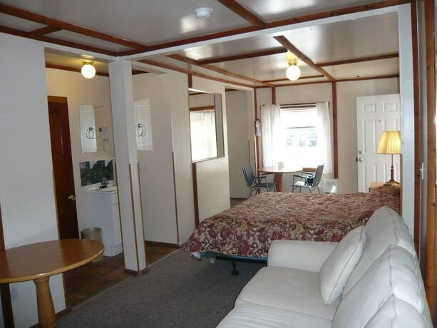 Stevens Pass Motel - photo 15