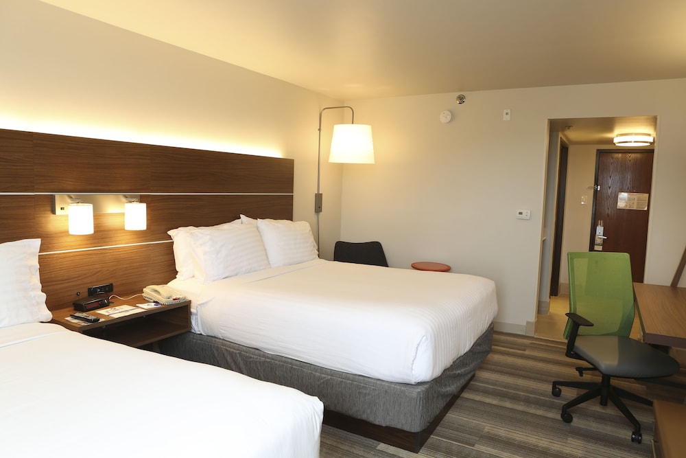 Holiday Inn Express Hotel & Suites Phoenix Airport by IHG - photo 7