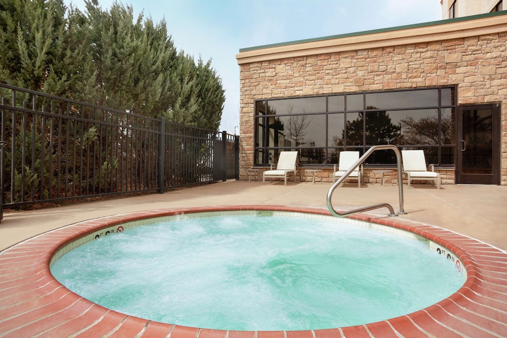 Embassy Suites by Hilton Denver International Airport - photo 34