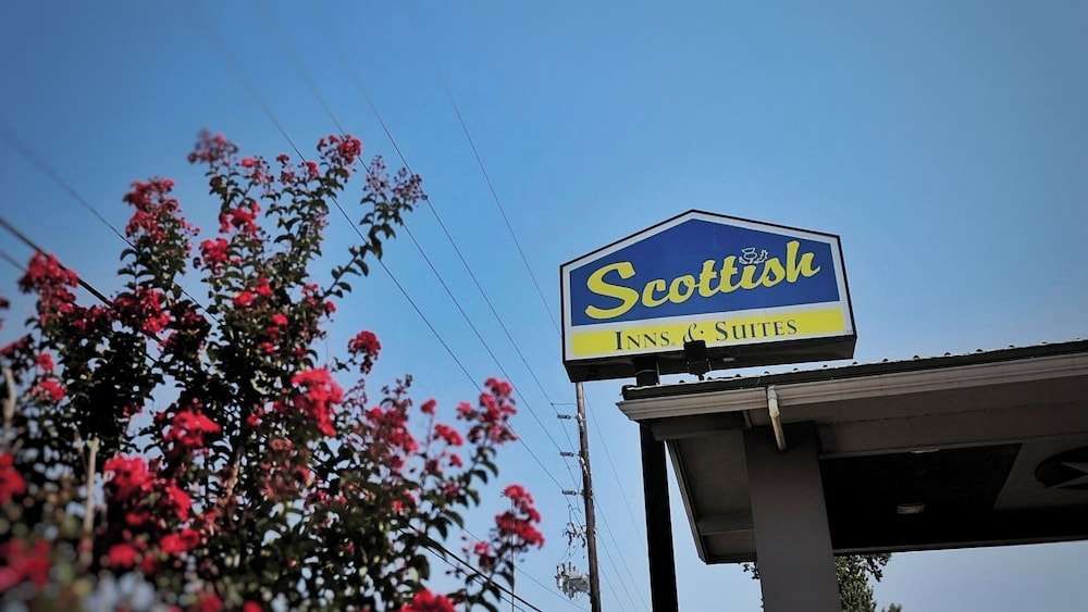 Scottish Inns & Suites Shenandoah Woodlands Mall — hotel in Shenandoah