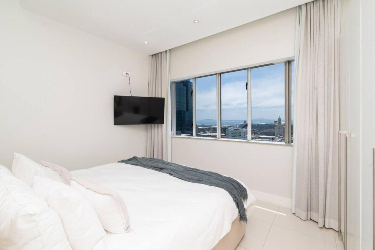 Spacious 2 Bed at the Pullman