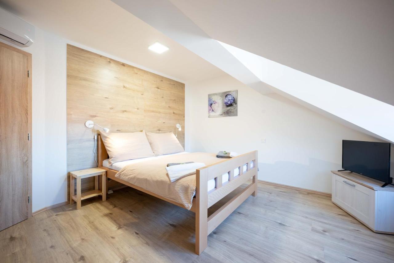 Papi Apartmán — 4-Star Luxury Hotel in Valtice, Czech Republic
