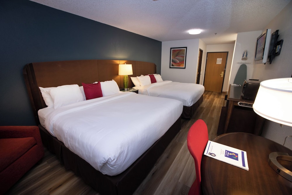 Alliance Hotel & Suites a Howard Johnson by Wyndham - photo 5