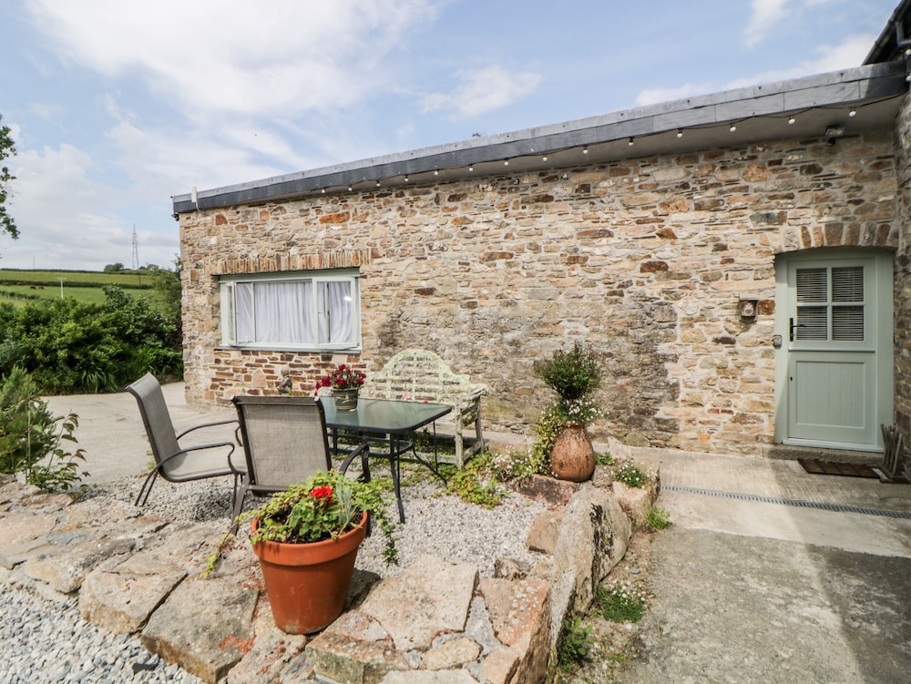 Owl Barn - carbon neutral hotel in Tavistock