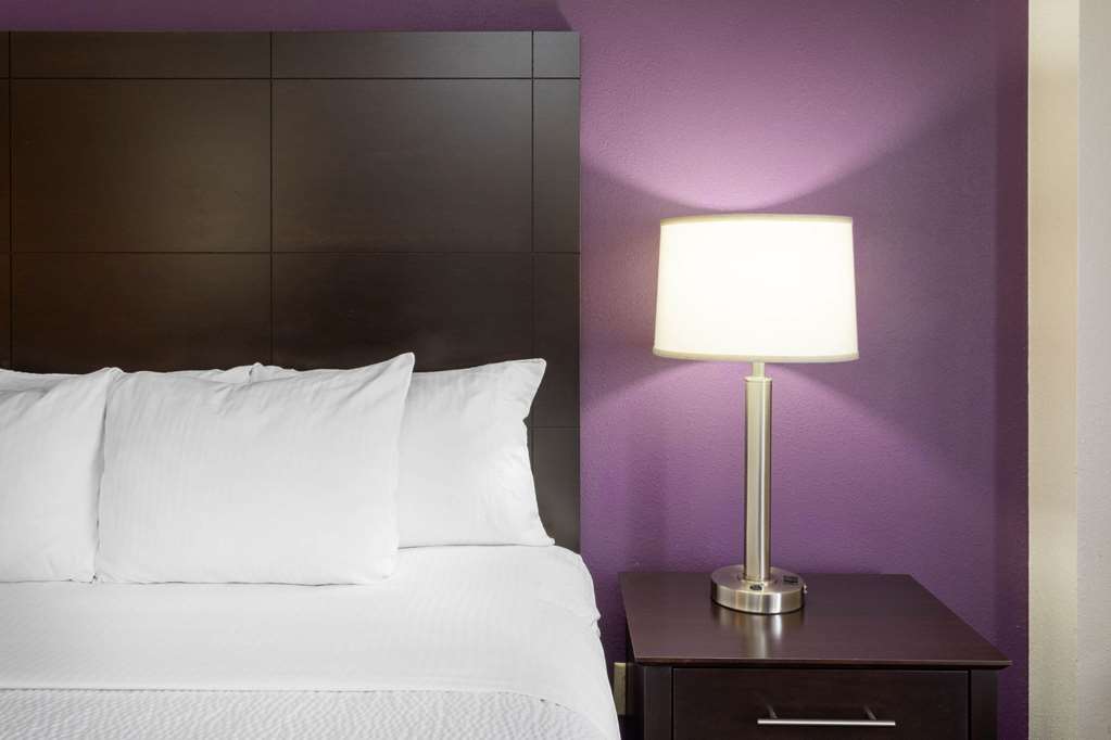 La Quinta Inn & Suites by Wyndham Minneapolis Bloomington W - photo 35