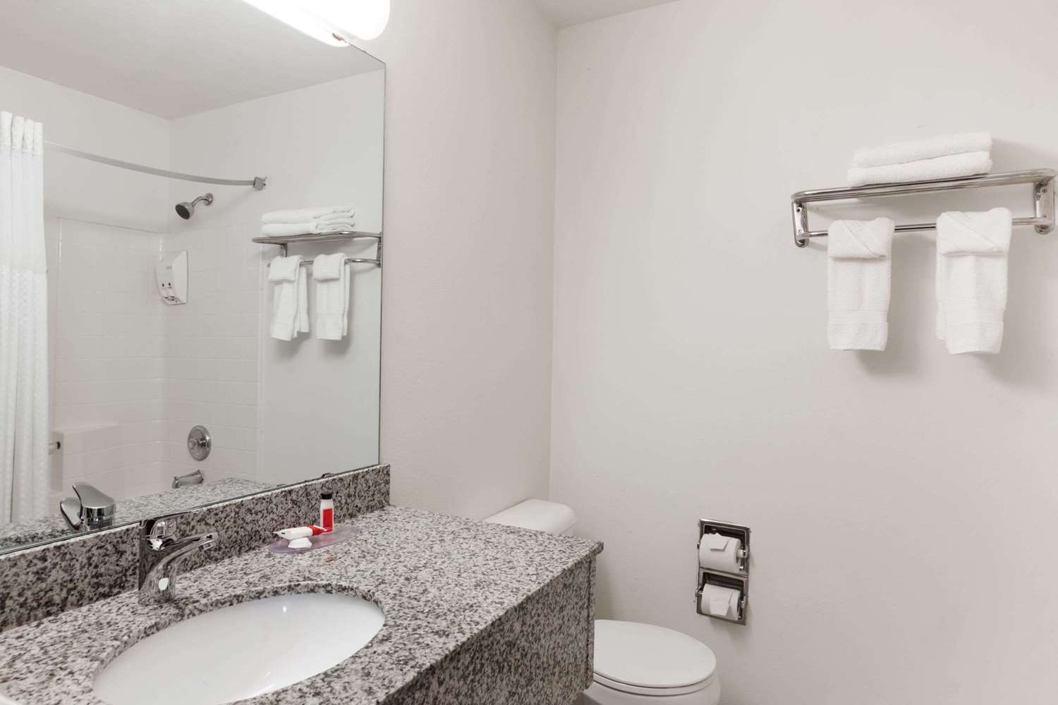 Super 8 Gresham Portland Area - photo 23