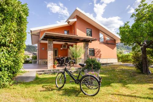 Domus Andrea E Carolina — 4-Star Luxury Hotel in Castiglione Di Sicilia, Italy
