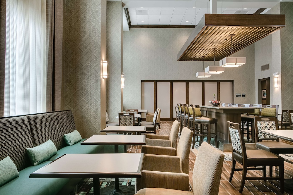 Hampton Inn & Suites Mason City - photo 3