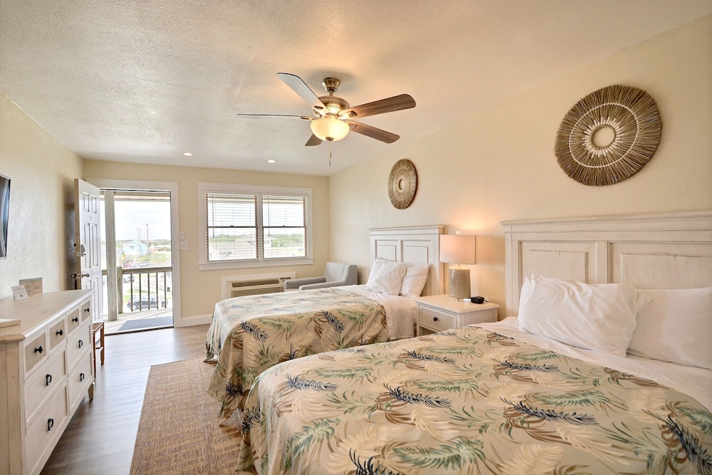 Lighthouse View Oceanfront Lodging - photo 8